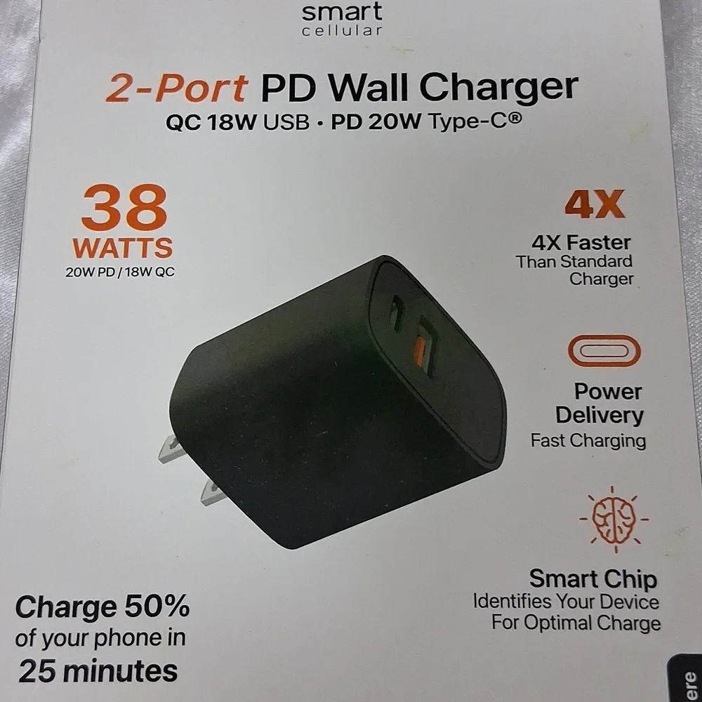 SMAR 38 Watts T 2 Port PD Wall Charger New in box
